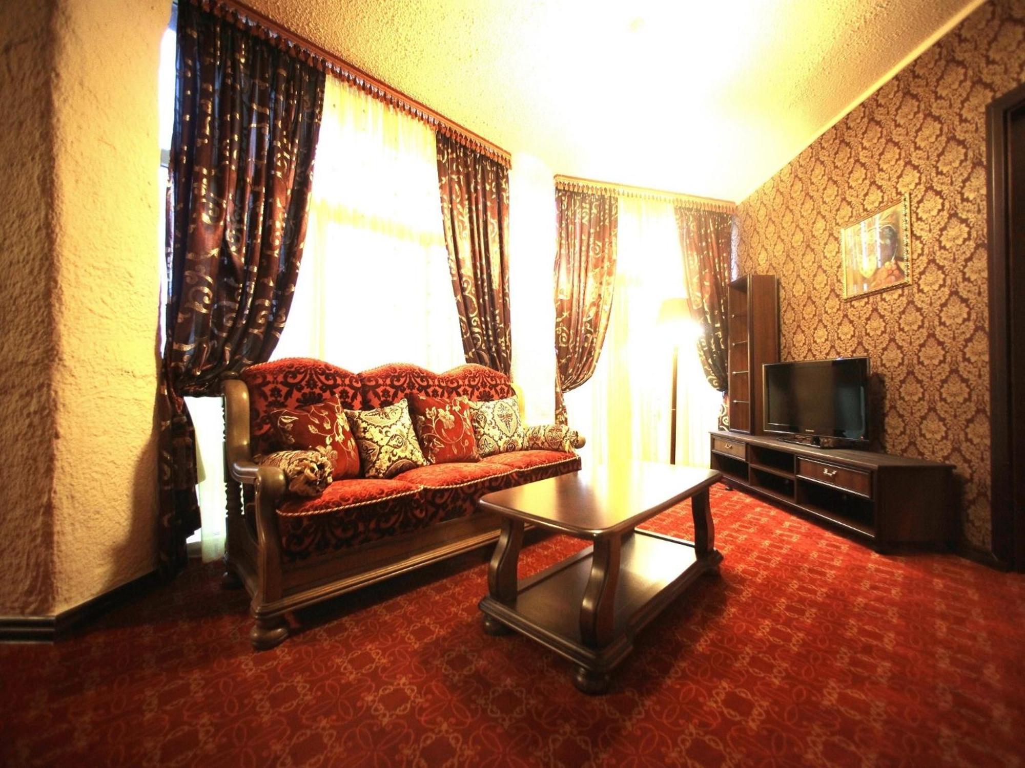 Hotel Kilikiya อุชโฮรอด ห้อง รูปภาพ