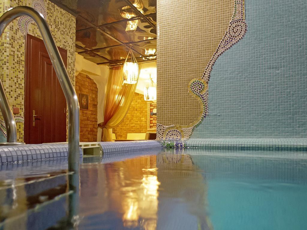 Hotel Kilikiya อุชโฮรอด ภายนอก รูปภาพ