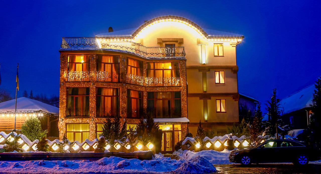 Hotel Kilikiya อุชโฮรอด ภายนอก รูปภาพ